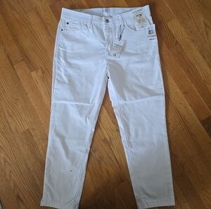 NWT Curve appeal White Ankle Jeans